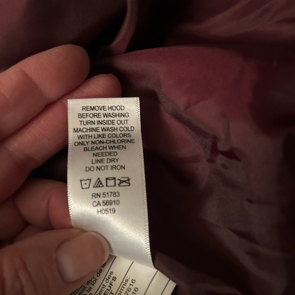 NWOT. Maurice's sleeveless vest with removable hood. - Picture 10 of 10